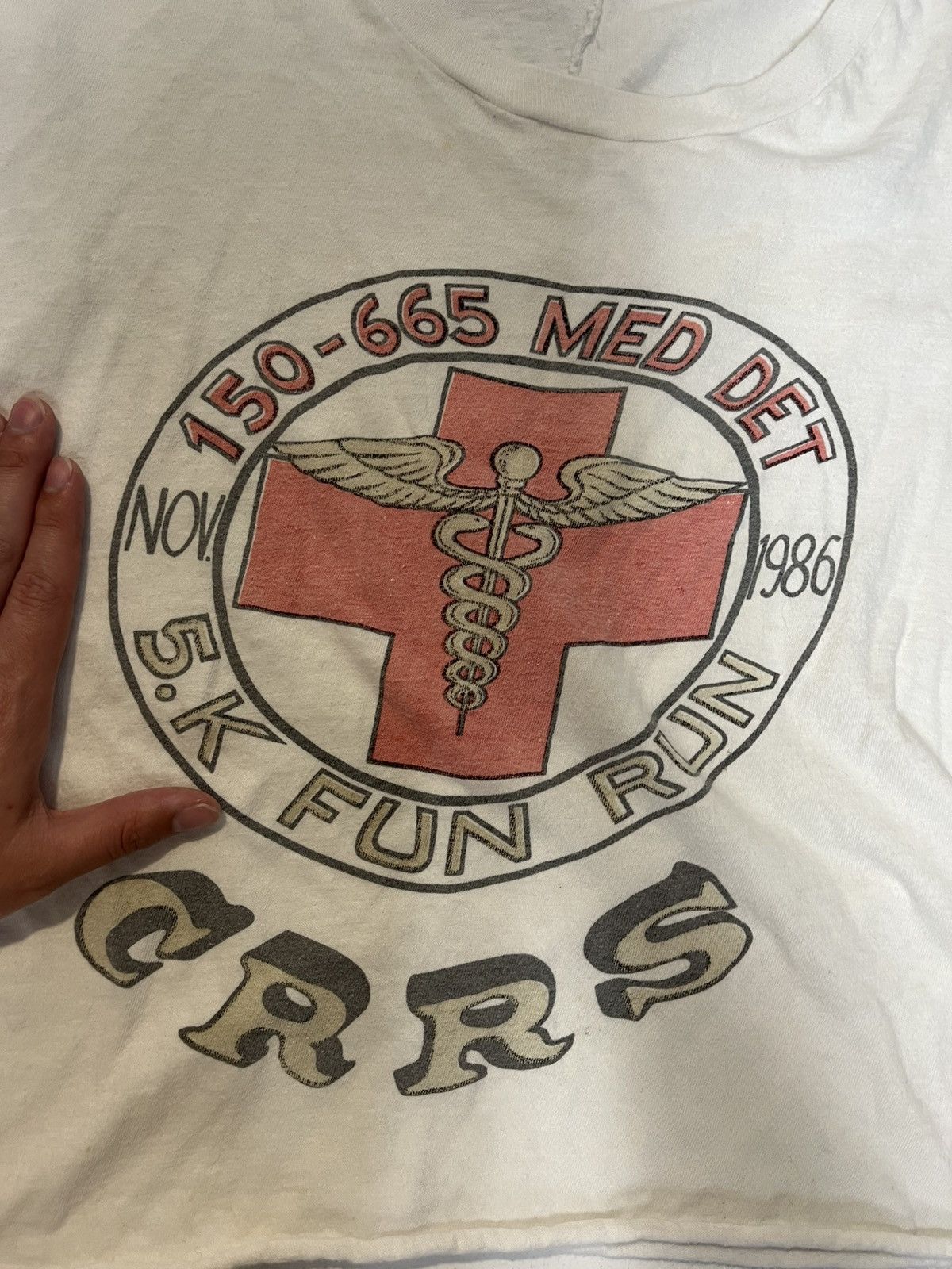 Vintage Vintage 80s Red Cross Cut T shirt Size US S / EU 44-46 / 1 - 2 Thumbnail