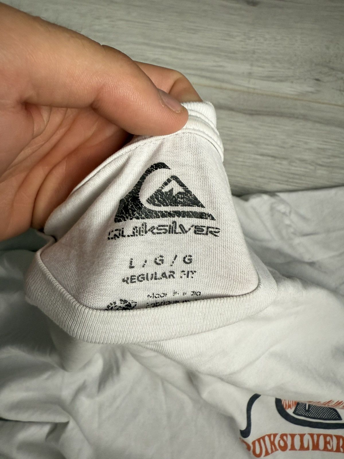 Vintage Vintage T-shirt Quiksilver Size US L / EU 52-54 / 3 - 4 Thumbnail