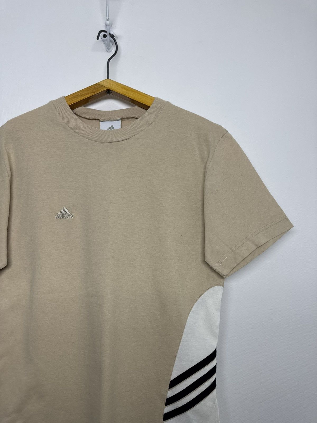 Adidas Vintage Adidas Logo T-Shirt 90’s Size L / US 10 / IT 46 - 5 Thumbnail