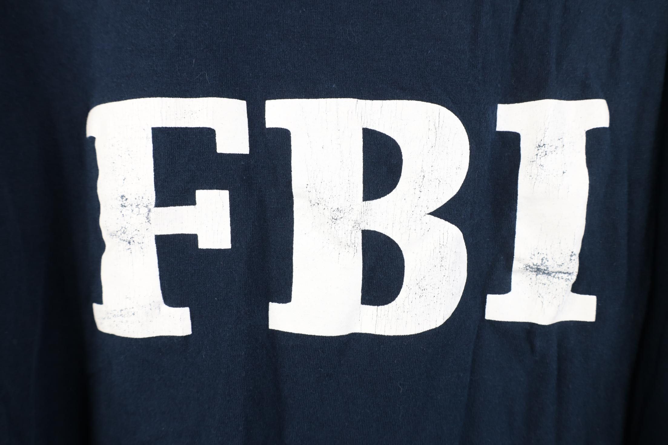 Vintage Vintage 90s Y2K Federal Bureau of Investigation T-Shirt Blue Size US XL / EU 56 / 4 - 11 Thumbnail