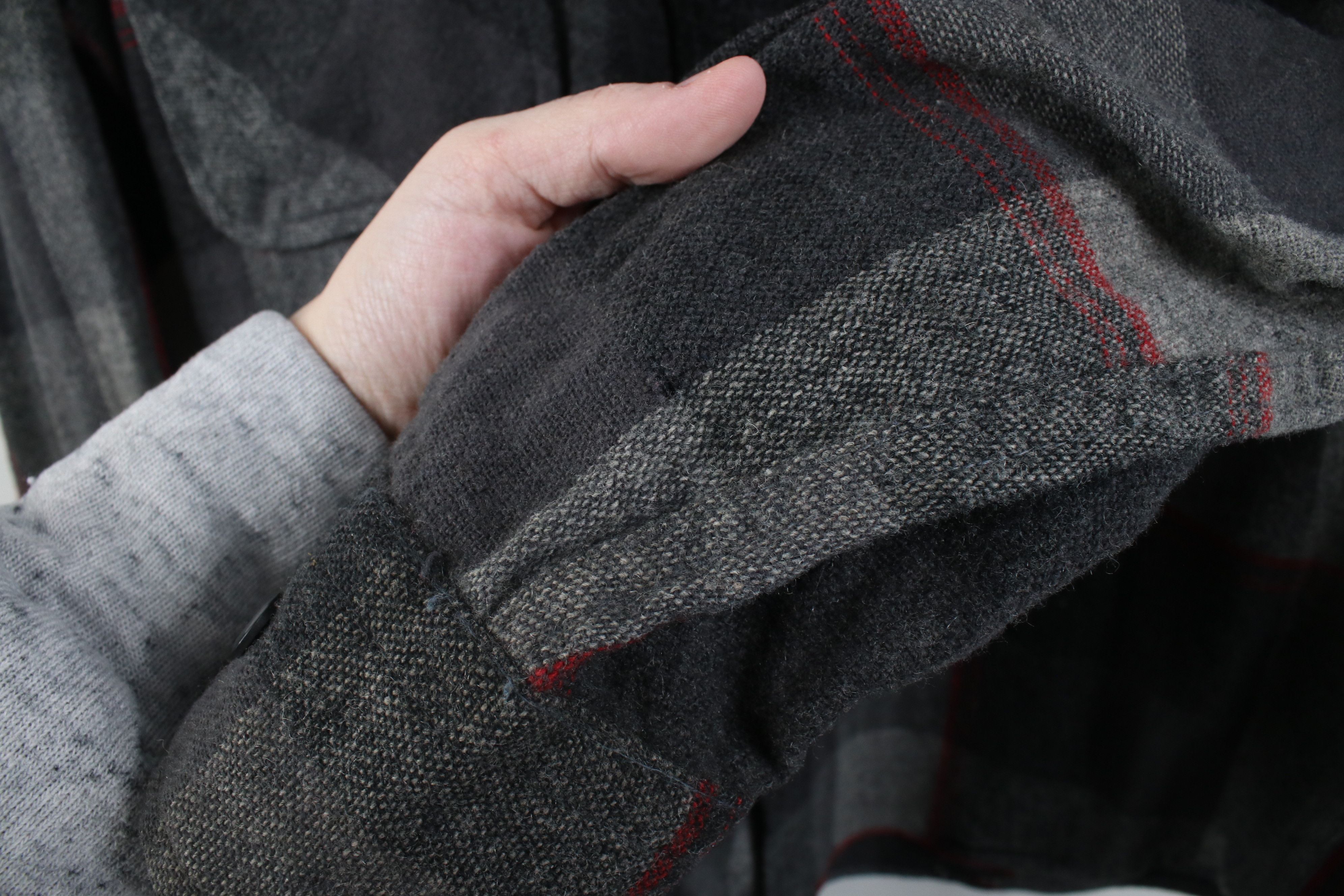 Vintage Vintage 80s 90s Streetwear Blend Knit Button Shirt Plaid Size US L / EU 52-54 / 3 - 11 Thumbnail