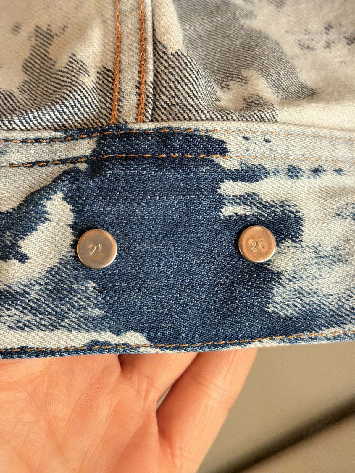 Celine Loose-Fit Bleached Camouflage Denim Trucker Jacket Size US S / EU 44-46 / 1 - 5 Thumbnail