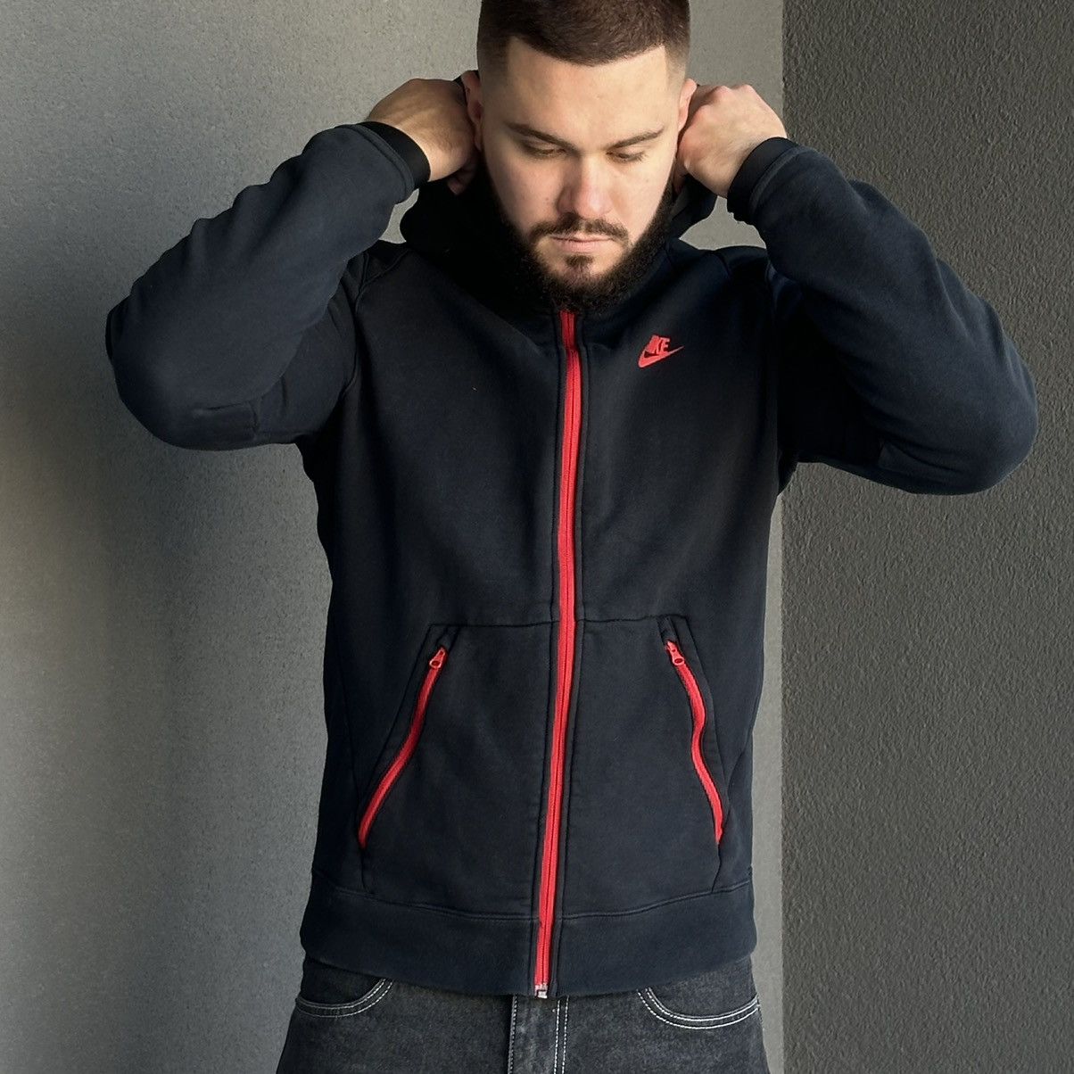 Nike × Vintage Vintage Nike Zip Hoodie Used Sweater FC Sport-wear Y2K 00s Size US M / EU 48-50 / 2 - 1 Thumbnail