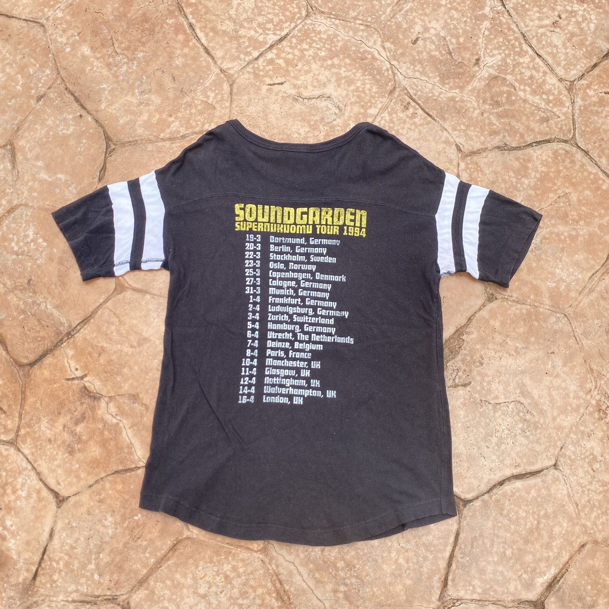 Band Tees Thrashed Faded Soundgarden Super Unknown 1994 ERD GRUNGE TEE Size US L / EU 52-54 / 3 - 2 Thumbnail