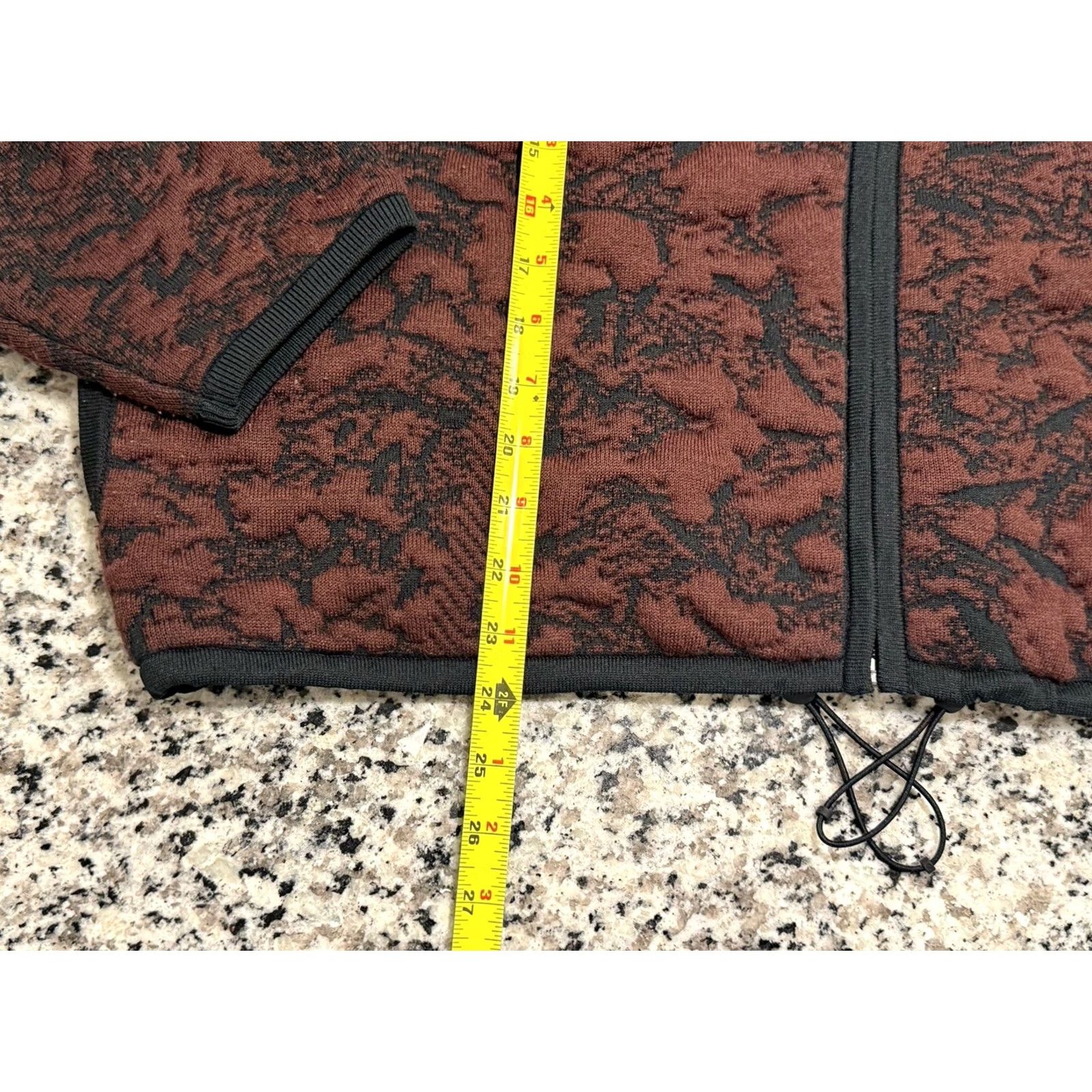 Lululemon VINTAGE Lululemon Women’s Jacquard Multi Texture Sweater Jacket Black Red Boxy Sz 12 Size XL / US 12-14 / IT 48-50 - 4 Thumbnail