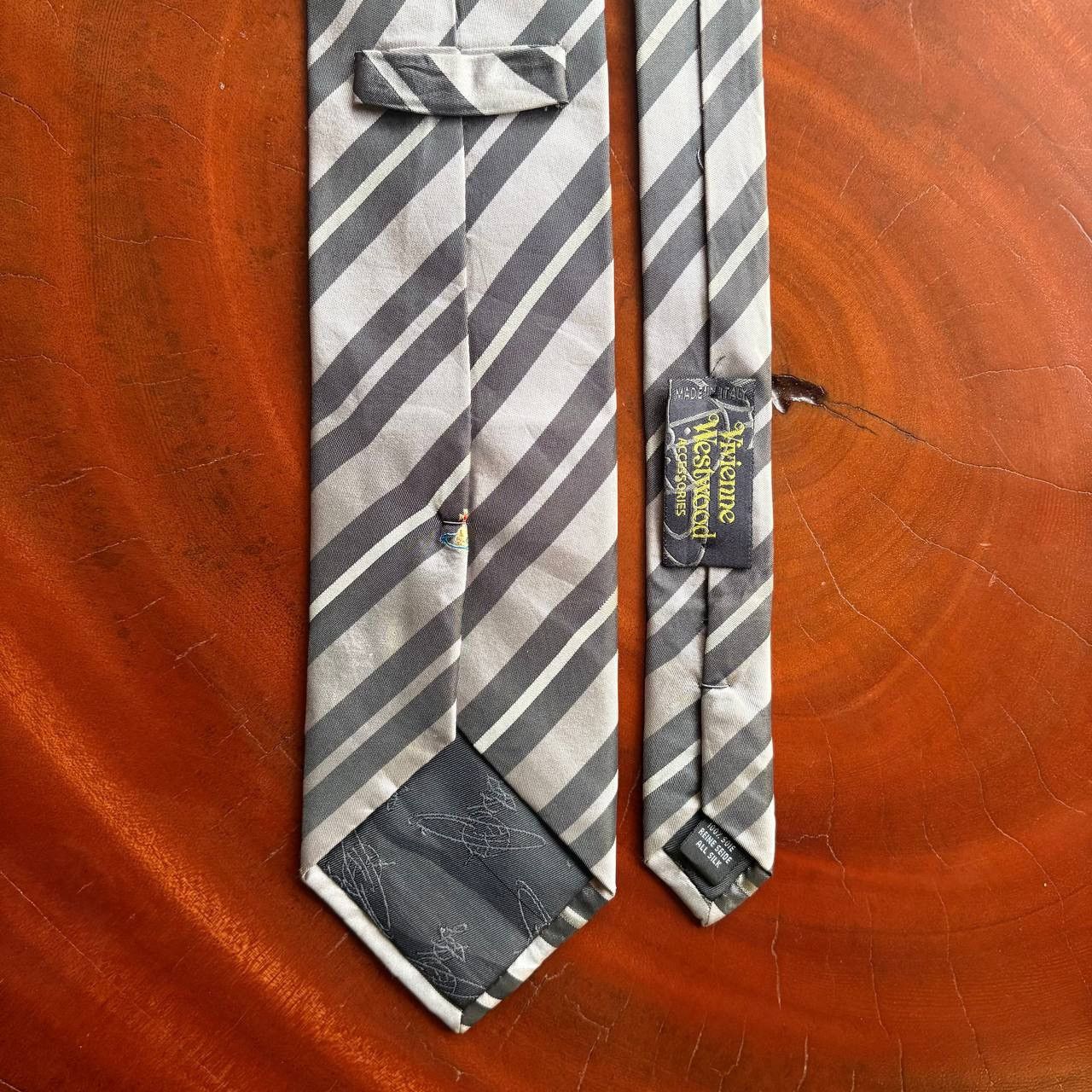 Vivienne Westwood Vivienne Westwood Signature Orb Logo Striped Silk Neck Tie Size ONE SIZE - 8 Thumbnail
