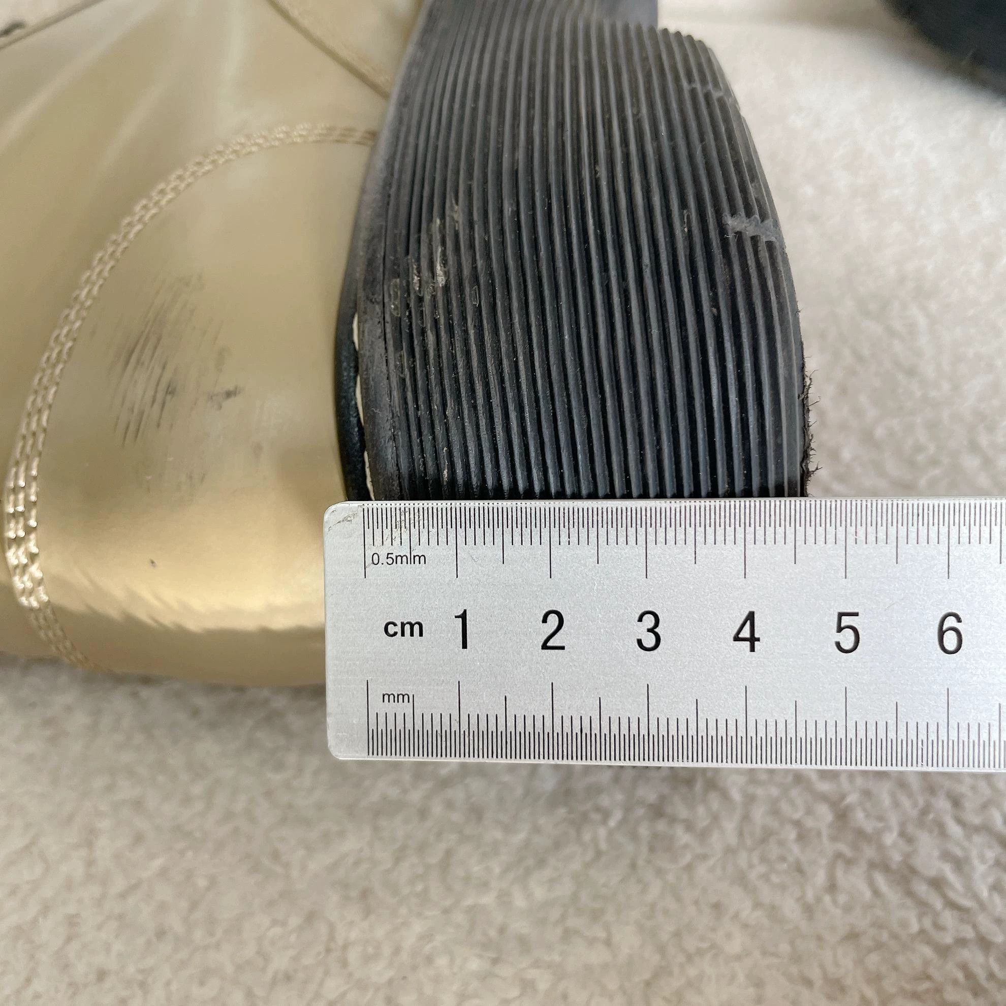 Bottega Veneta Bottega Veneta mung bean green thick sole combat boots 37.5 Size US 7.5 / IT 37.5 - 9 Thumbnail