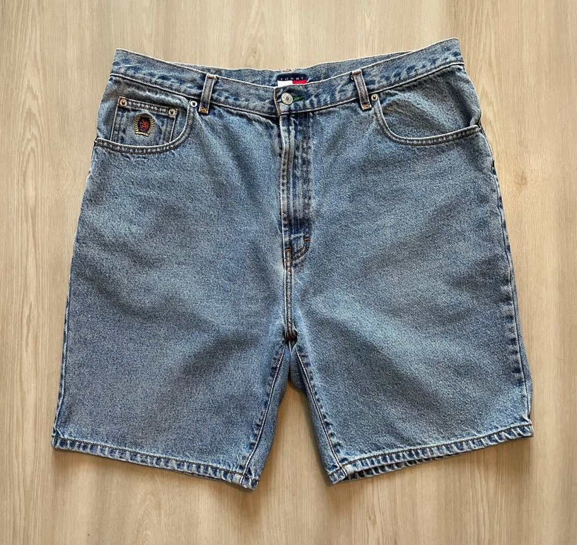 Tommy Hilfiger × Vintage Vintage 90s Tommy Jeans Hilfiger Crest Jorts Sz 38 Size US 38 / EU 54 - 1 Thumbnail