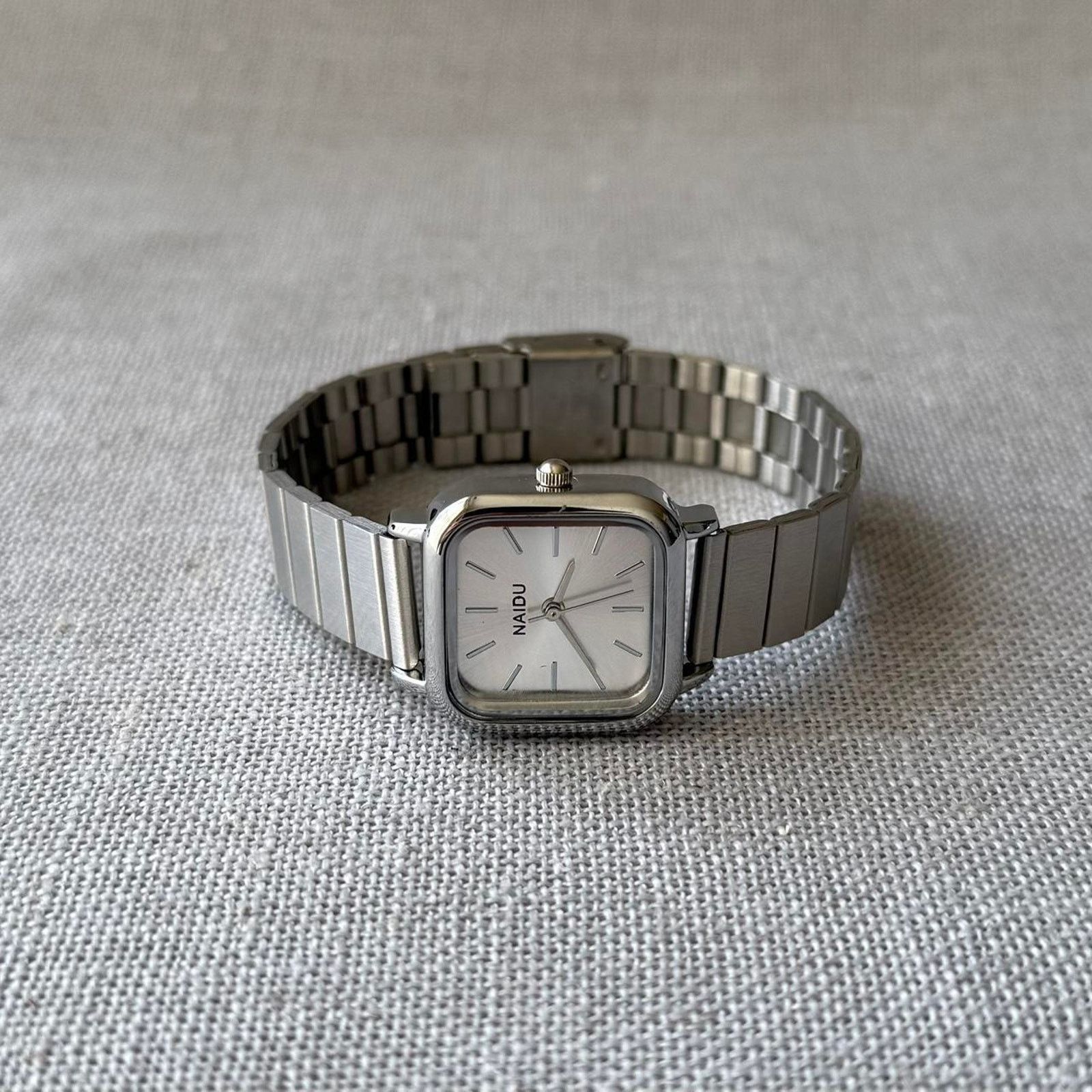 Other Elegant silver vintage style watch MENS Size ONE SIZE - 1 Thumbnail