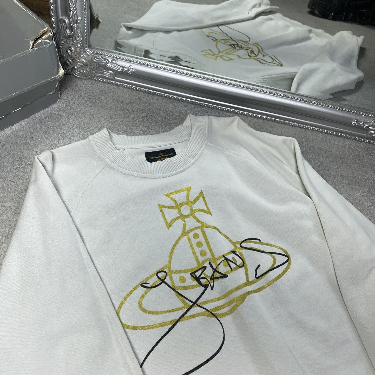 Vivienne Westwood Vintage Vivienne Westwood Big Logo Sweatshirt Y2K Size US S / EU 44-46 / 1 - 3 Thumbnail