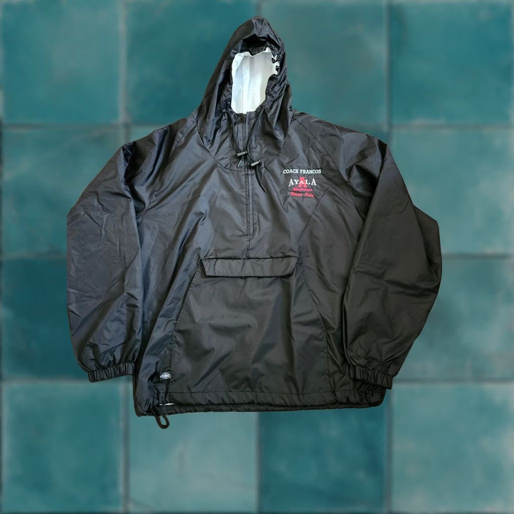 Vintage VINTAGE? No. Ayala High School Bulldogs Water Polo Coach Francos Windbreaker Jacket L Black Nylon Zip Drawstring Men Regular Size US L / EU 52-54 / 3 - 1 Thumbnail