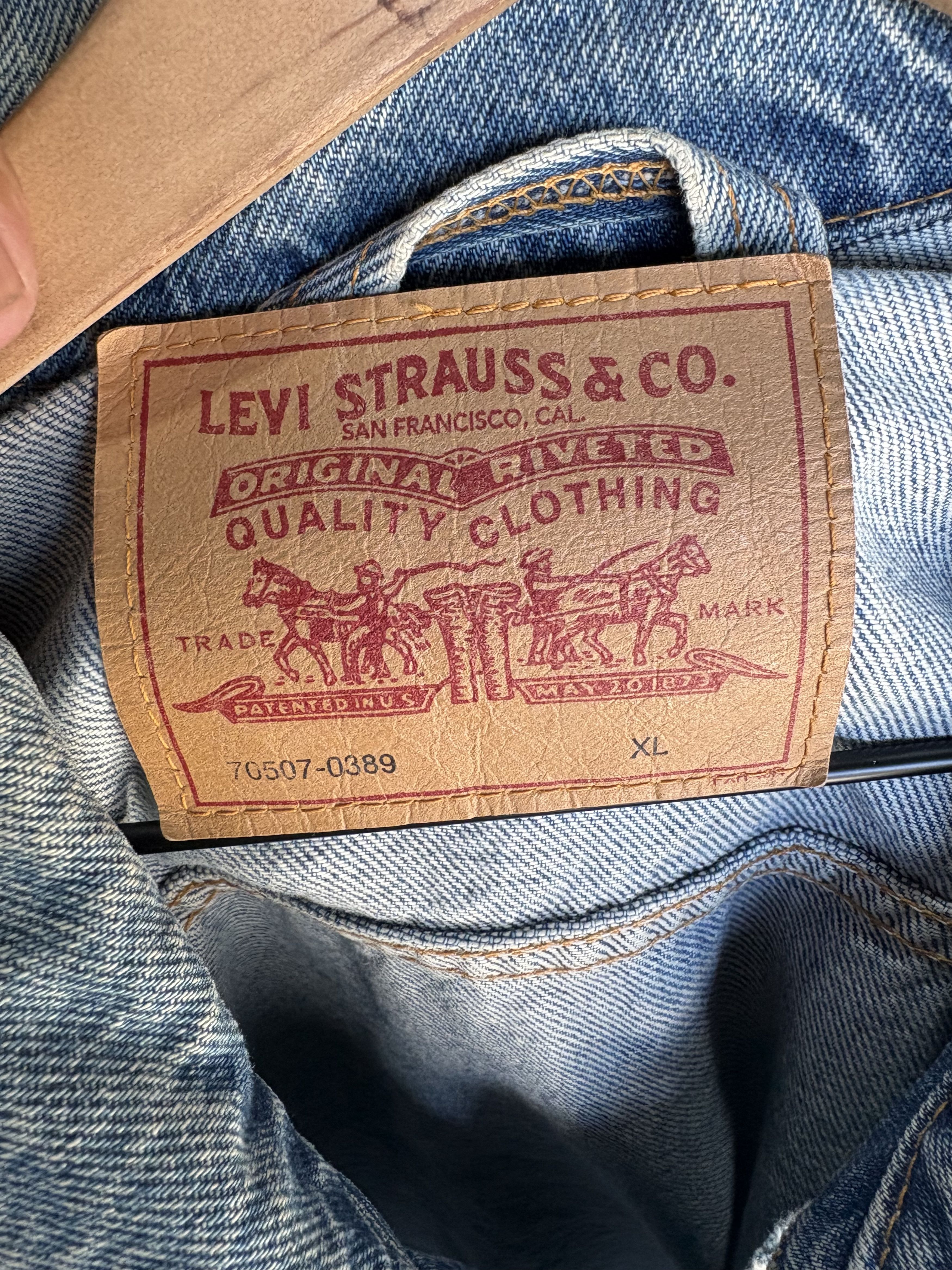 Levi's Vintage Levi's Denim Jacket Men's Size XL Faded Blue Size US XL / EU 56 / 4 - 10 Thumbnail