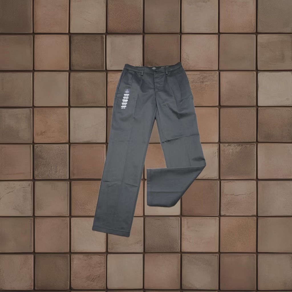 St. Johns Bay Pant Mens 30x32 Gray Pleated Classic Easy-Care New, Men's