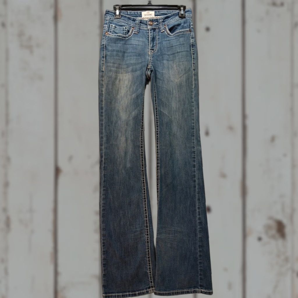 Vintage Shyanne Jeans Women Boots Cut Denim 27 Blue Medium Wash Slim 31 Inseam 5-Pocket Zip Button Distressed No N/A Size 27" / US 4 / IT 40 - 1 Thumbnail