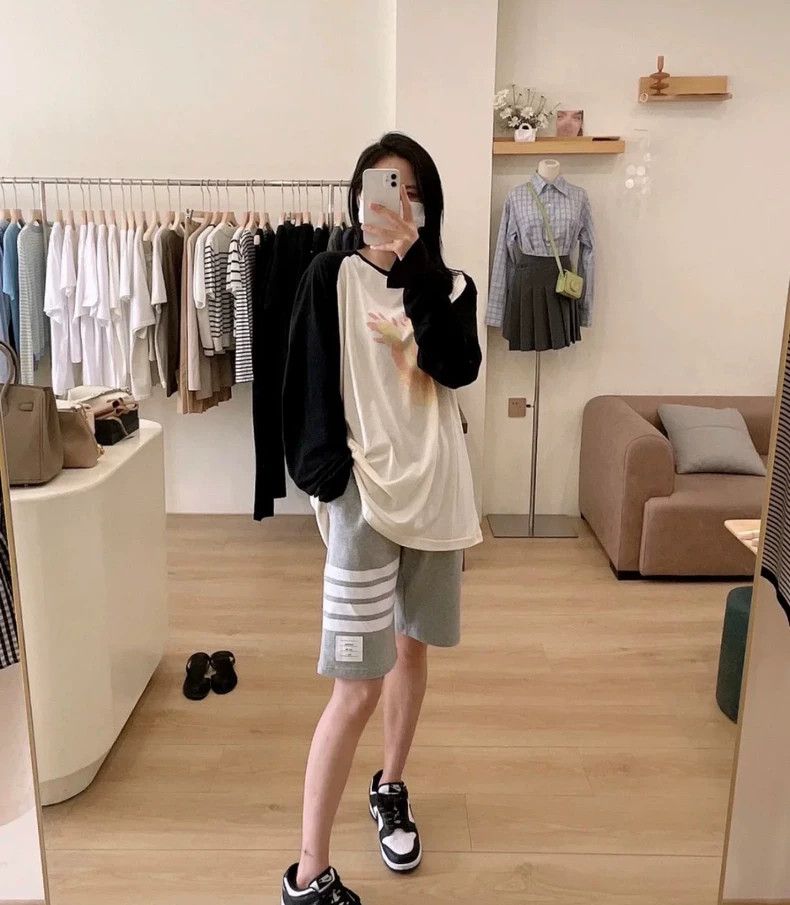 Thom Browne Thom Browne Classic grey shorts Size US 26 / EU 42 - 8 Thumbnail