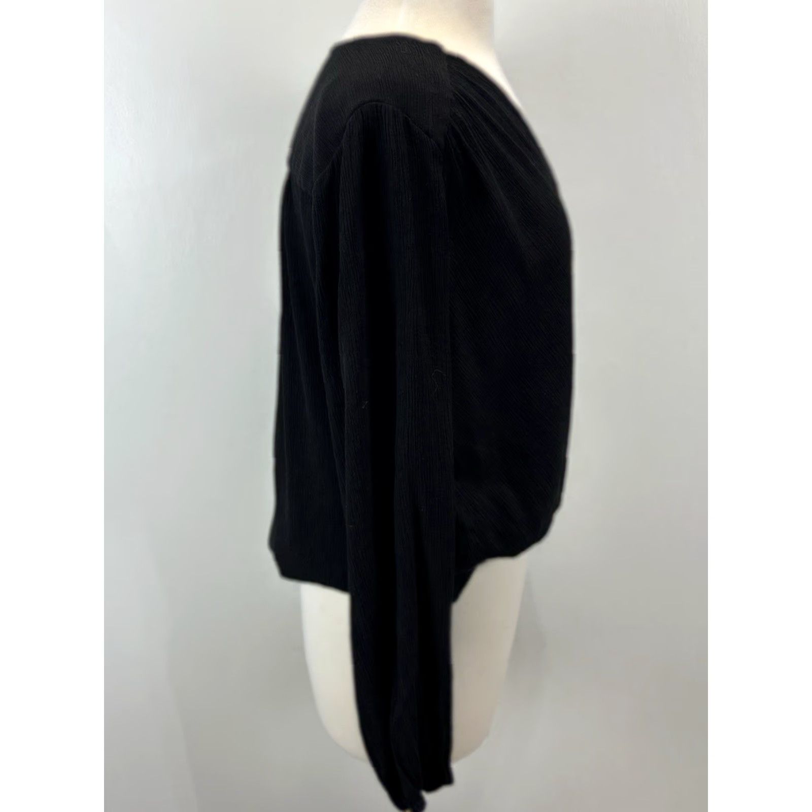 Free People FREE PEOPLE Bohemian Wrap Blouse S Black Long Balloon Sleeve 70s Womens Size S / US 4 / IT 40 - 4 Thumbnail
