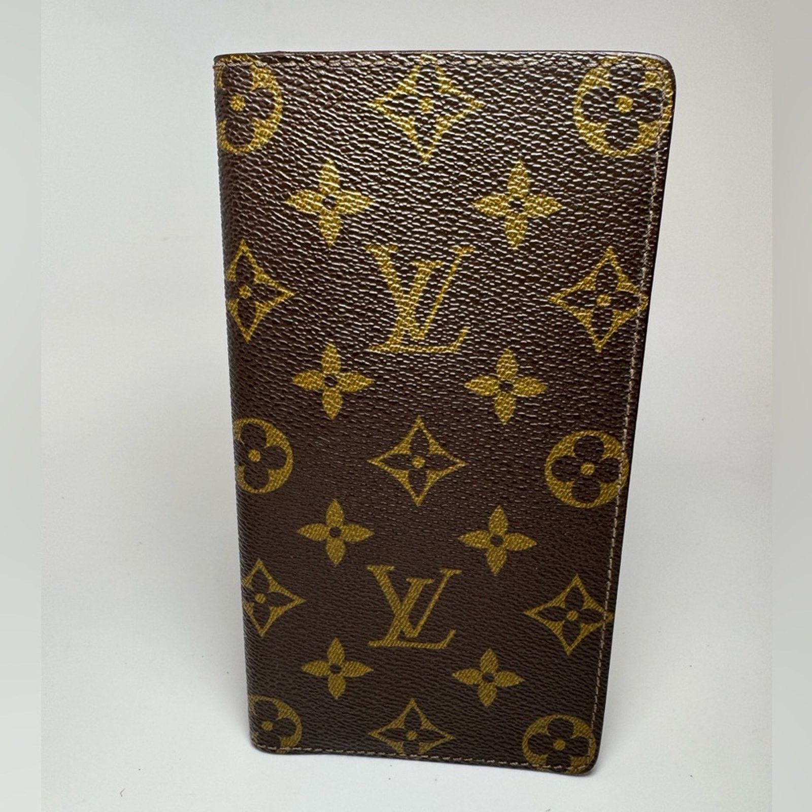 Louis Vuitton Louis Vuitton Monogram Portes Cartes Wallet/Passport Cover Size ONE SIZE - 1 Thumbnail