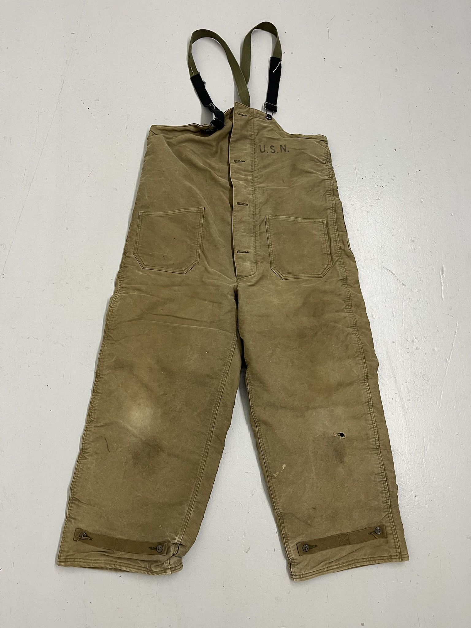 Vintage Vintage 1940s WWII US Navy USN Stencil Bib Overalls Deck Pants NXsx 64251 Medium Size US M / EU 48-50 / 2 - 1 Thumbnail