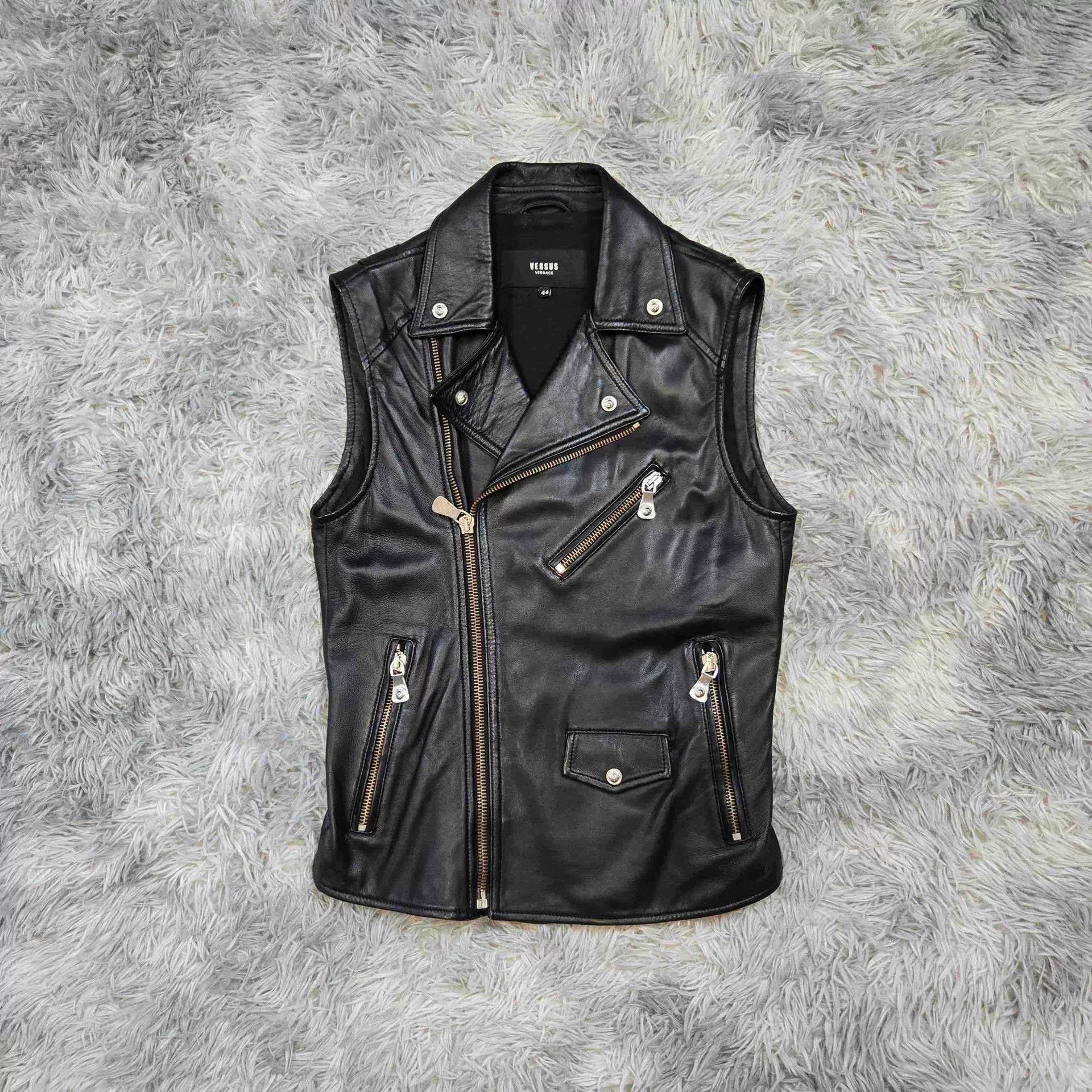 Versace Versace Item Designer Casual Streetwear Size US S / EU 44-46 / 1 - 1 Thumbnail
