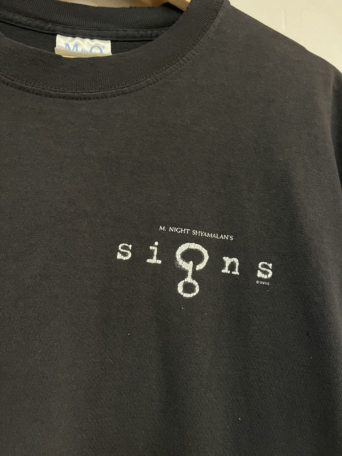 Vintage 2002 M Night Shyamalan Signs Movie Tee Size US L / EU 52-54 / 3 - 1 Thumbnail