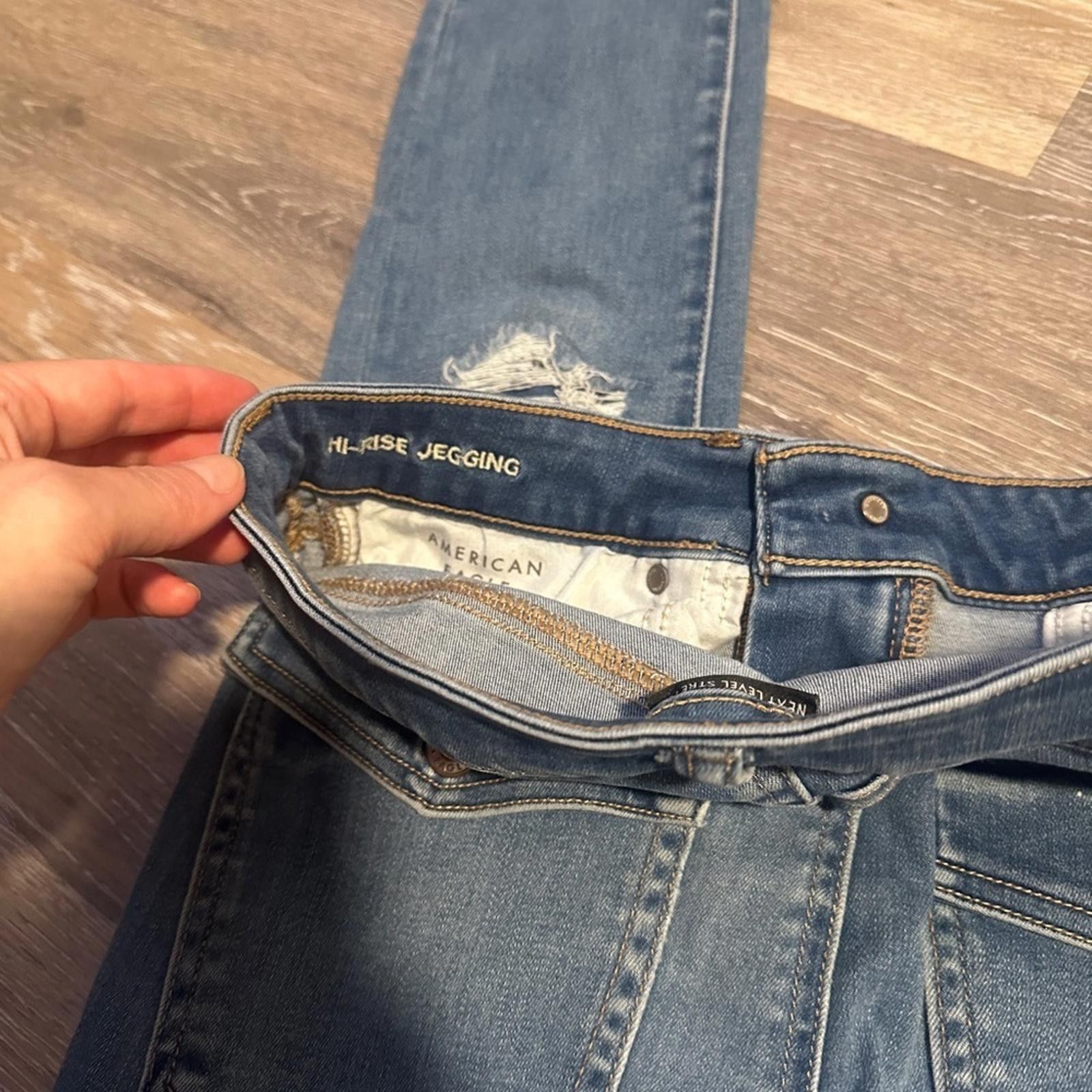 American Eagle Outfitters American Eagle sz 6 Hi-Rise Jean Women's Blue Distressed Size 28" / US 6 / IT 42 - 3 Thumbnail