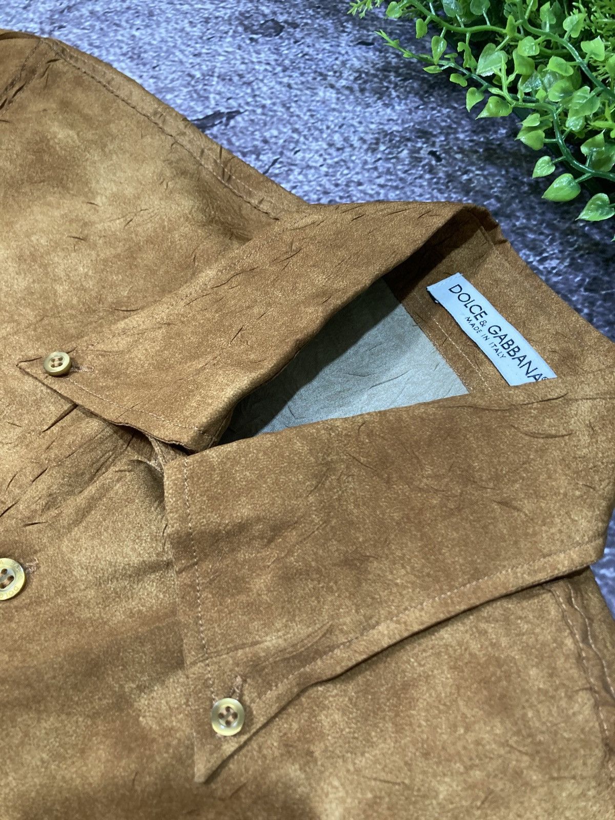 Dolce & Gabbana Dolce & Gabbana Basic Suede Skin Viscose Button Up Shirt Size US M / EU 48-50 / 2 - 5 Thumbnail