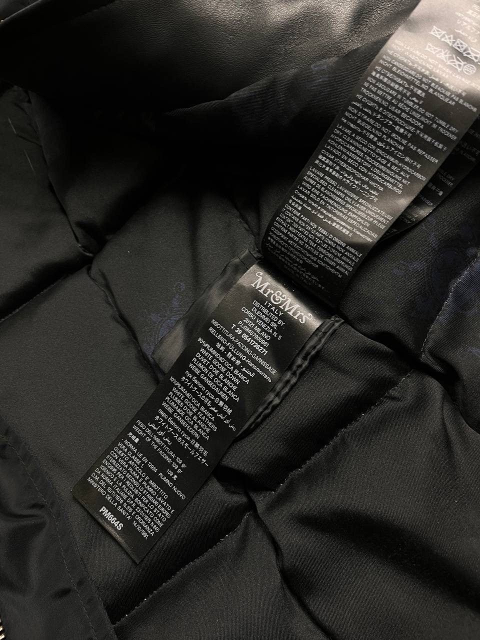 MR & MRS ITALY × Vintage Mr&Mrs Italy Black Avantgarde Puffer Womans Down Jacket S Size S / US 4 / IT 40 - 9 Thumbnail