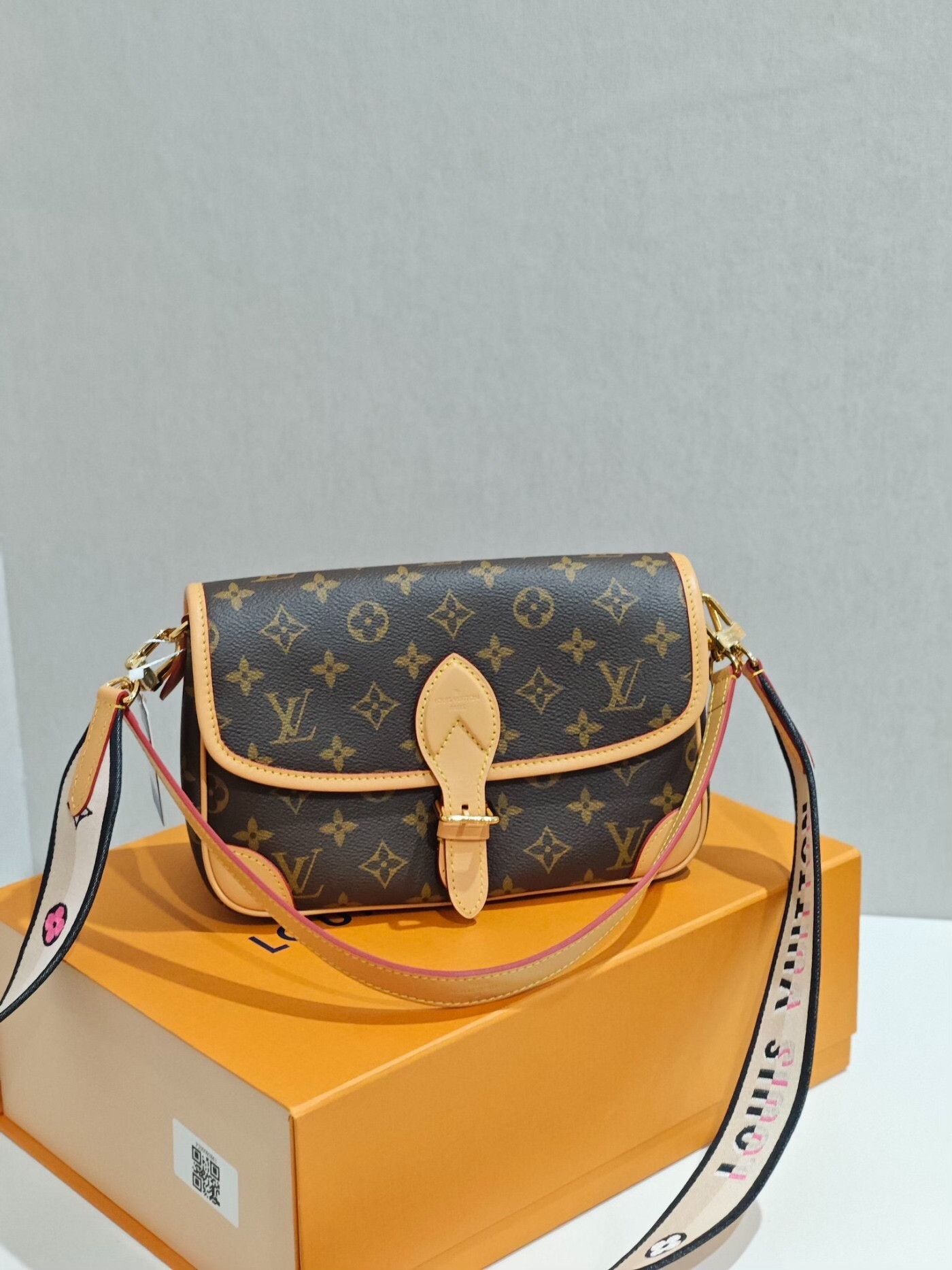Louis Vuitton Pre-loved Bag Very good condition Size ONE SIZE - 1 Thumbnail