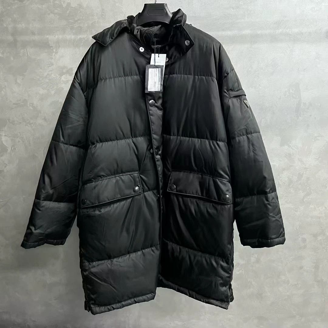 Prada prada black puffer jacket with metal triangle logo Size US L / EU 52-54 / 3 - 1 Thumbnail