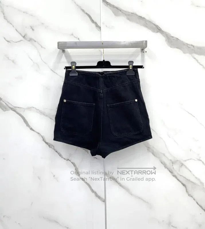 Chanel Chanel Black Cotton Women's Shorts Size S . Size 23" - 1 Thumbnail