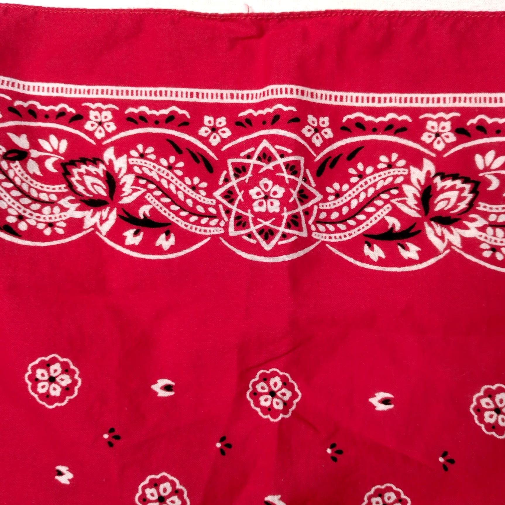 Vintage VINTAGE Paris Cotton Bandana Scarf Adult Unisex Red Paisley Mandala 90s Rockabilly Made in USA Size ONE SIZE - 6 Thumbnail