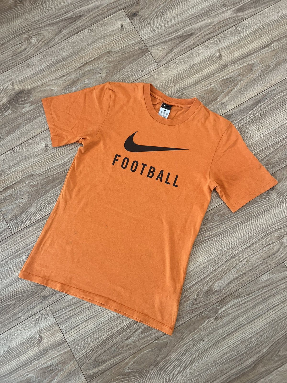 Nike T shirt Nike Football Soccer Vintage Size US S / EU 44-46 / 1 - 1 Thumbnail
