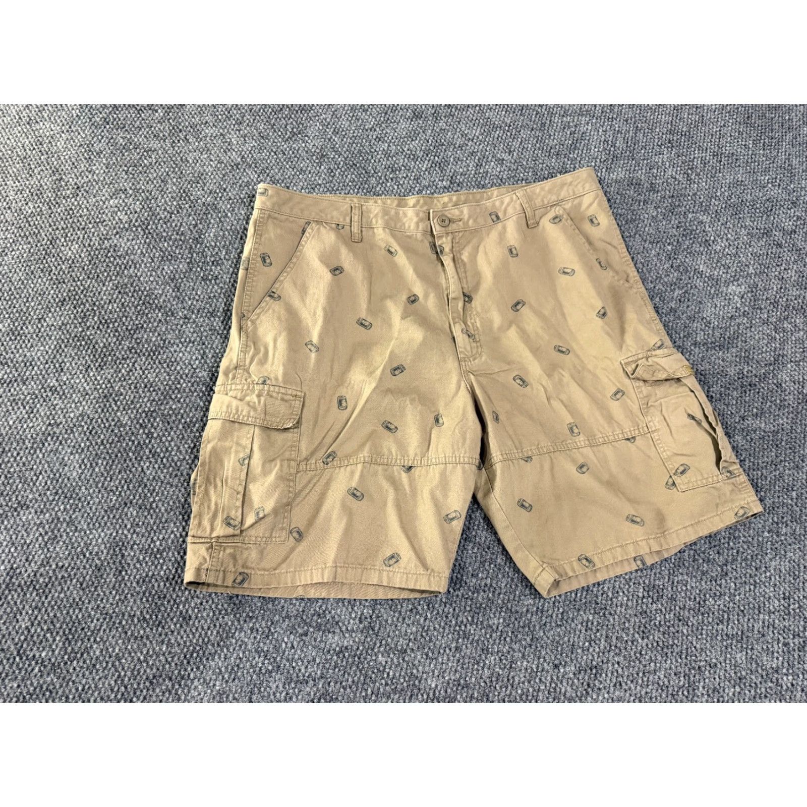 Wrangler Wrangler Cargo Shorts Mens 42 Beige Printed Casual Pockets Beer Cans Cargo Pocket Zip Front 10in Inseam Regular Waist 42 Summer Spring Mens Size US 42 / EU 58 - 2 Thumbnail