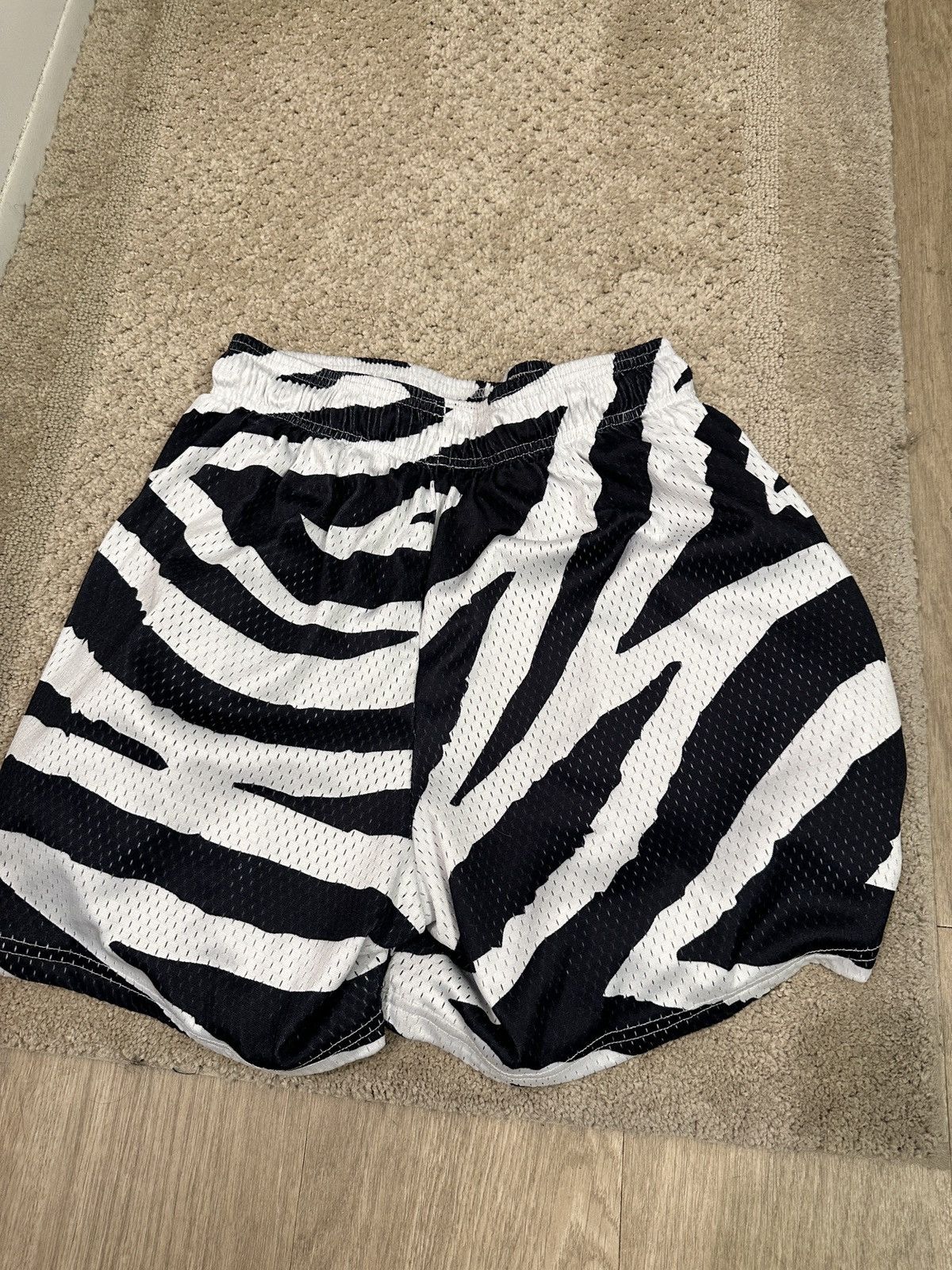Other Inaka mesh shorts animal pack Size US 34 / EU 50 - 5 Thumbnail