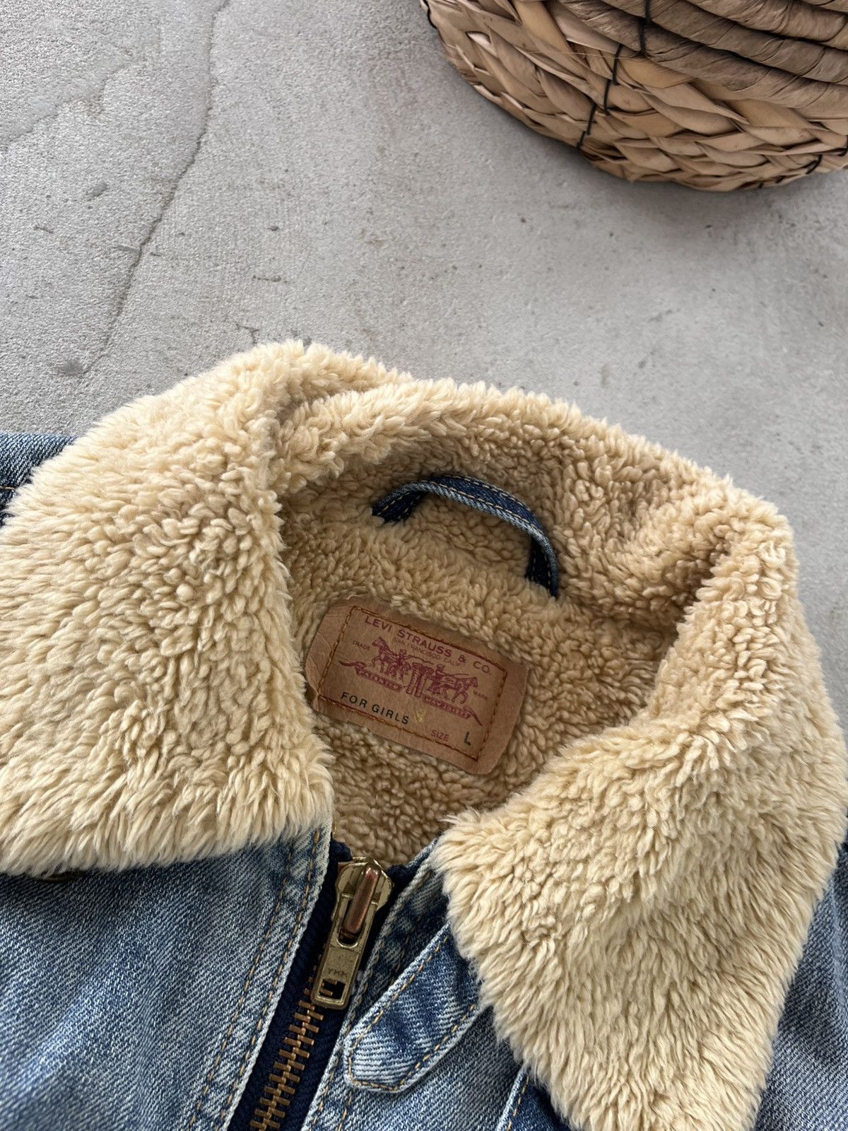 Levi's Vintage Levis Washed Denim Sherpa Bomber Jacket Avantgarde Size L / US 10 / IT 46 - 11 Thumbnail