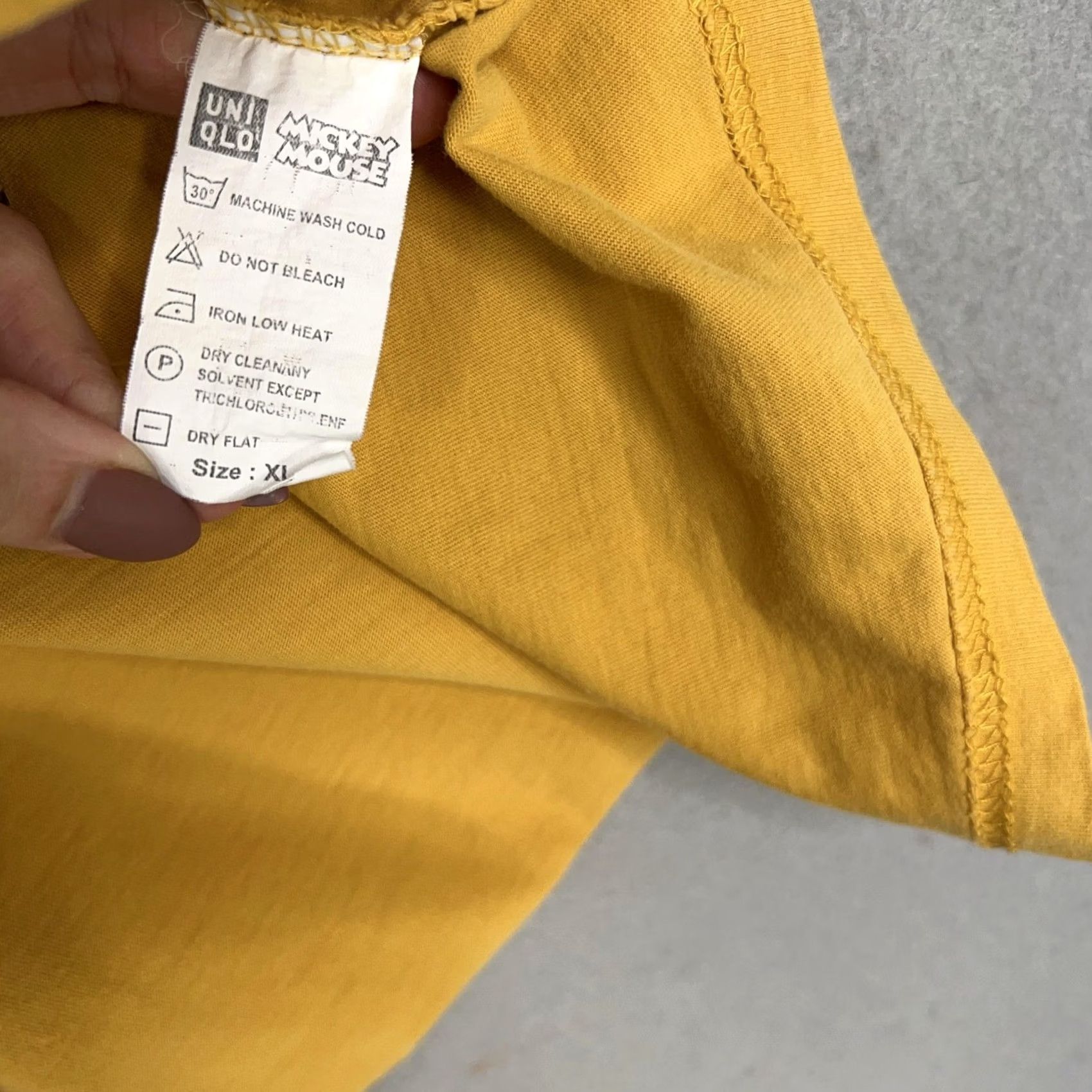 Uniqlo Uniqlo Disney Mickey Mouse by KAWS Shirt Womens XL Yellow Graphic Tee Street Art Size XL / US 12-14 / IT 48-50 - 7 Thumbnail