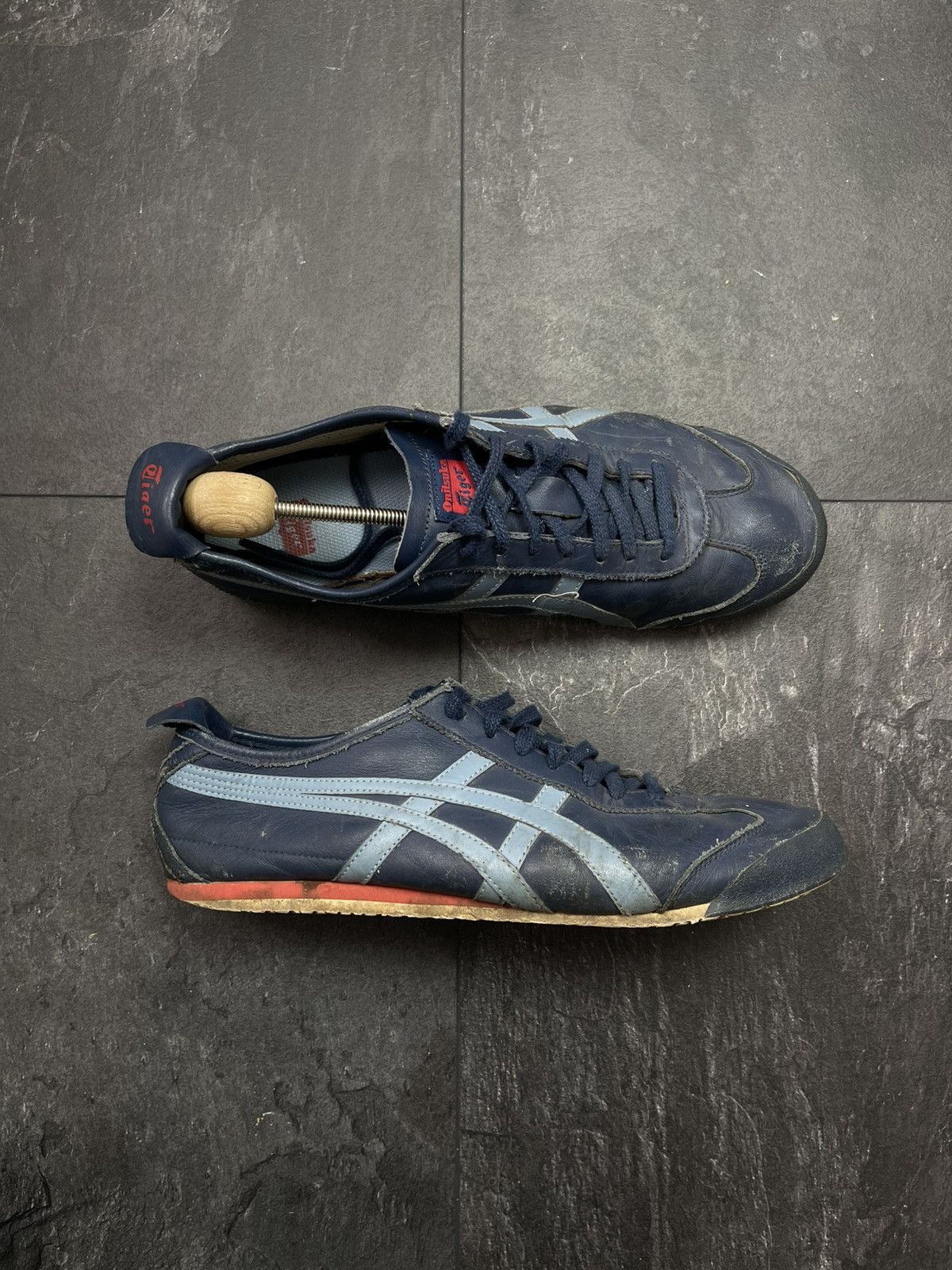 Asics × Japanese Brand × Streetwear Asics Tiger Onitsuka Leather Vintage Sneakers 90s Size US 12 / EU 45 - 1 Thumbnail