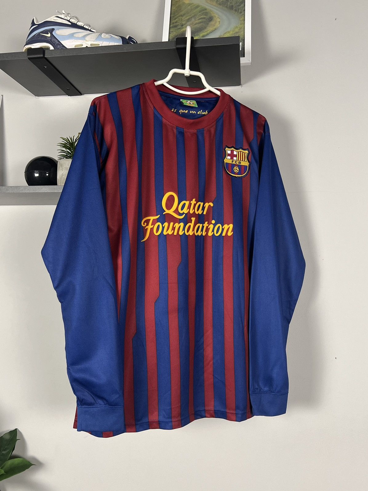 Other Barca long sleeve football jersey Size US L / EU 52-54 / 3 - 3 Thumbnail