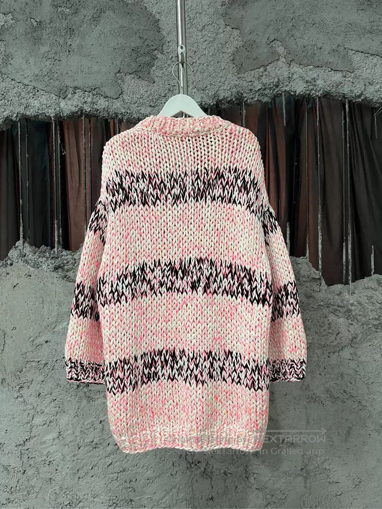 Chanel Chanel Pink Bouclé Knit Cardigan. Size US XS / EU 42 / 0 - 2 Thumbnail