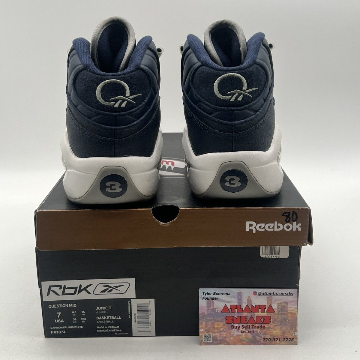 Reebok Question mid big kid Georgetown Size US 7 / EU 40 - 3 Thumbnail