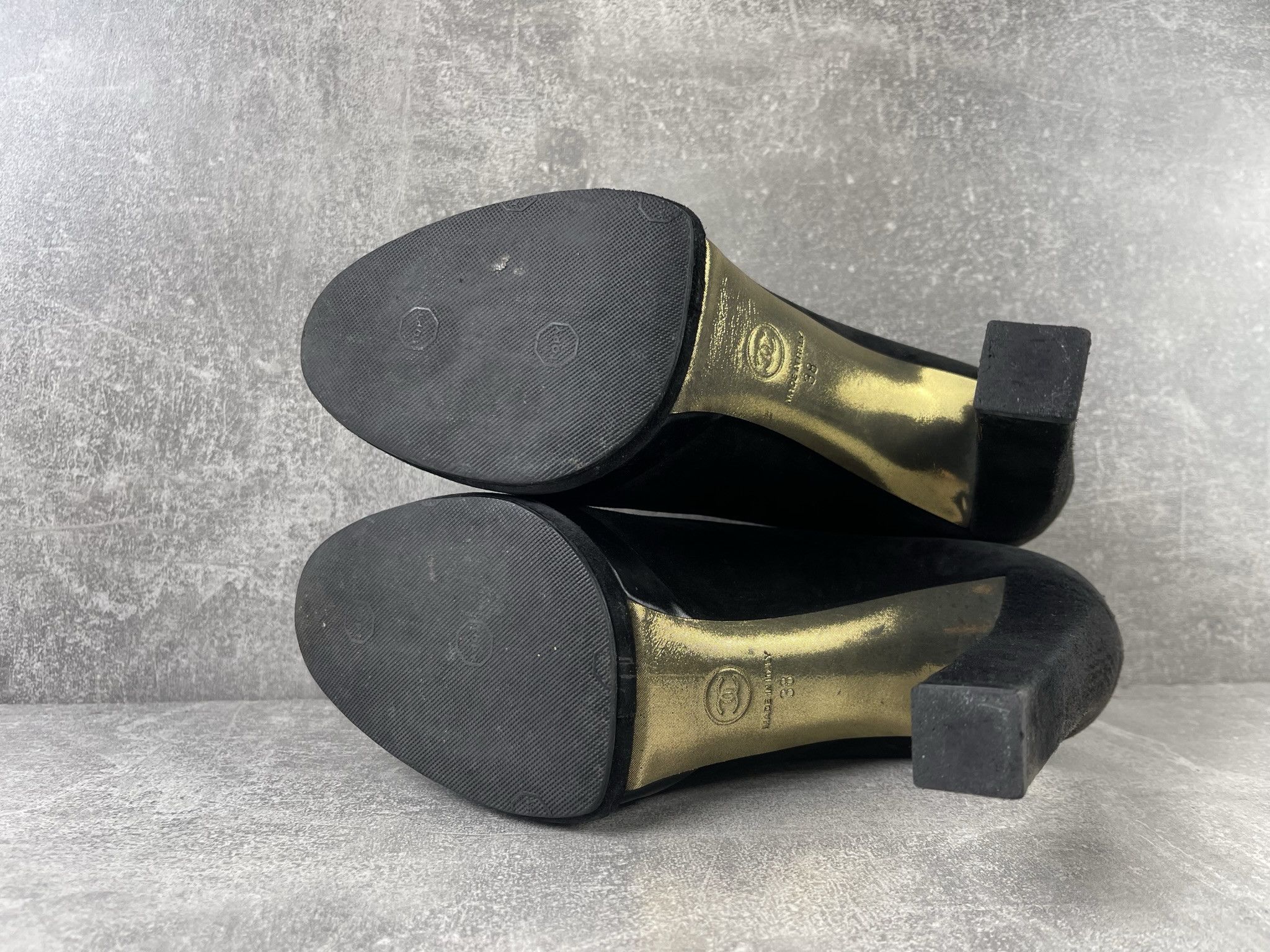 Chanel Chanel Classic Escarpins Suede Leather Cap Toe Pumps Heels Size US 8 / IT 38 - 8 Thumbnail