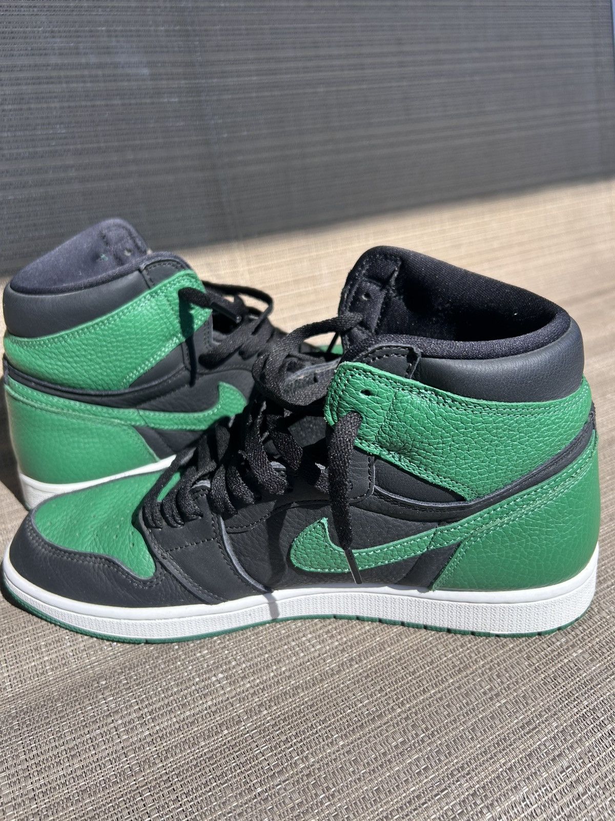 Jordan Brand Jordan 1 Retro High Pine Green Black Size US 11 / EU 44 - 6 Thumbnail