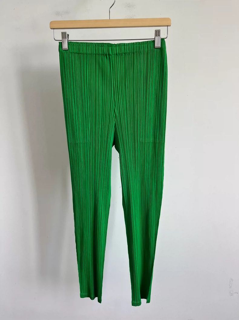 Issey Miyake Issey Miyake size:2 Green pleated pants Size 28" / US 6 / IT 42 - 1 Thumbnail