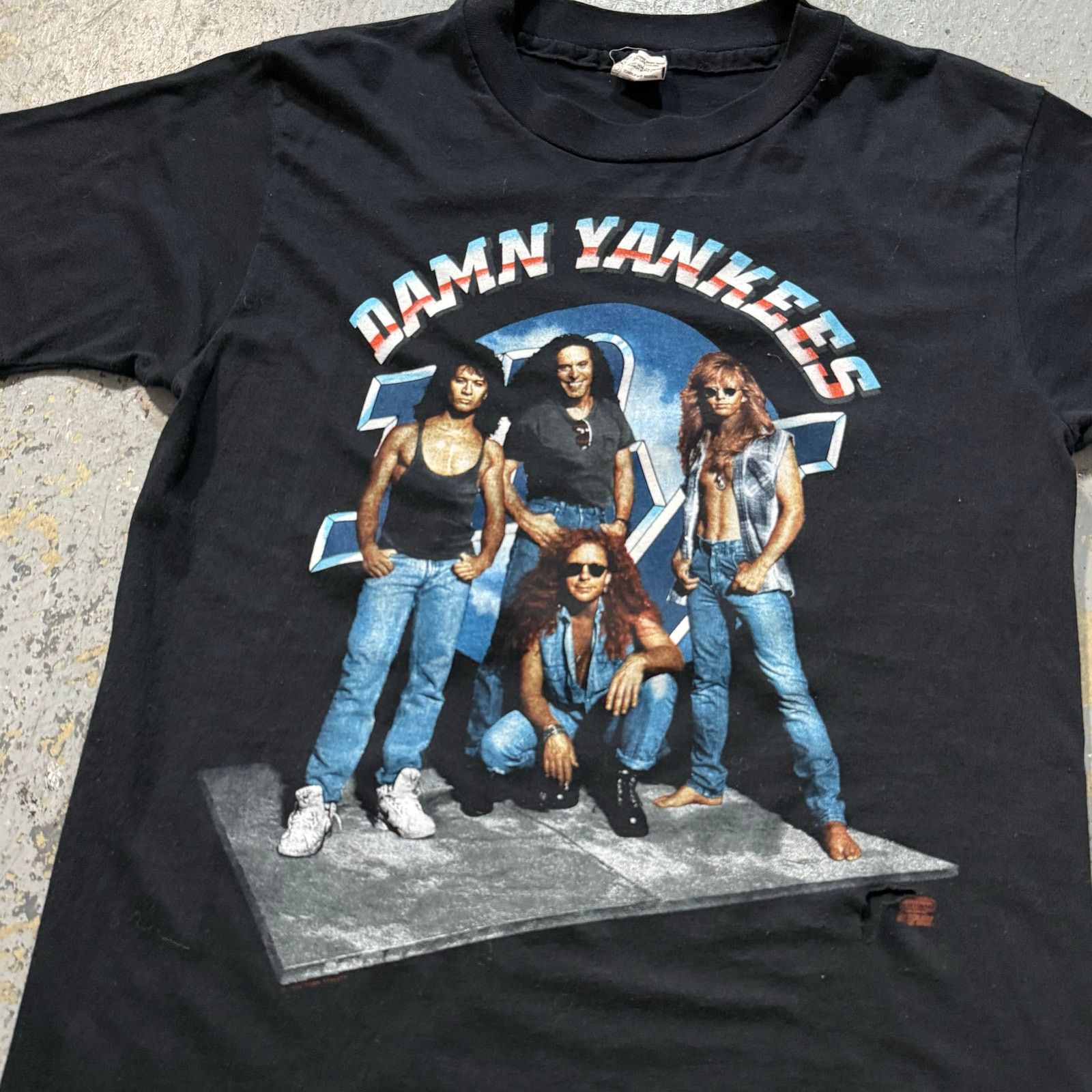 Vintage Vintage 90’s Damn Yankees World Tour Tee Size US M / EU 48-50 / 2 - 2 Thumbnail