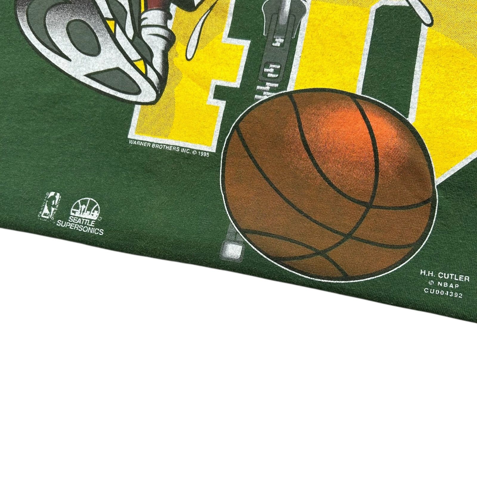 NBA VTG 90s SEATTLE SUPERSONICS KEMP #40 TAZ WARNER BROS 1995 Size US XL / EU 56 / 4 - 5 Thumbnail