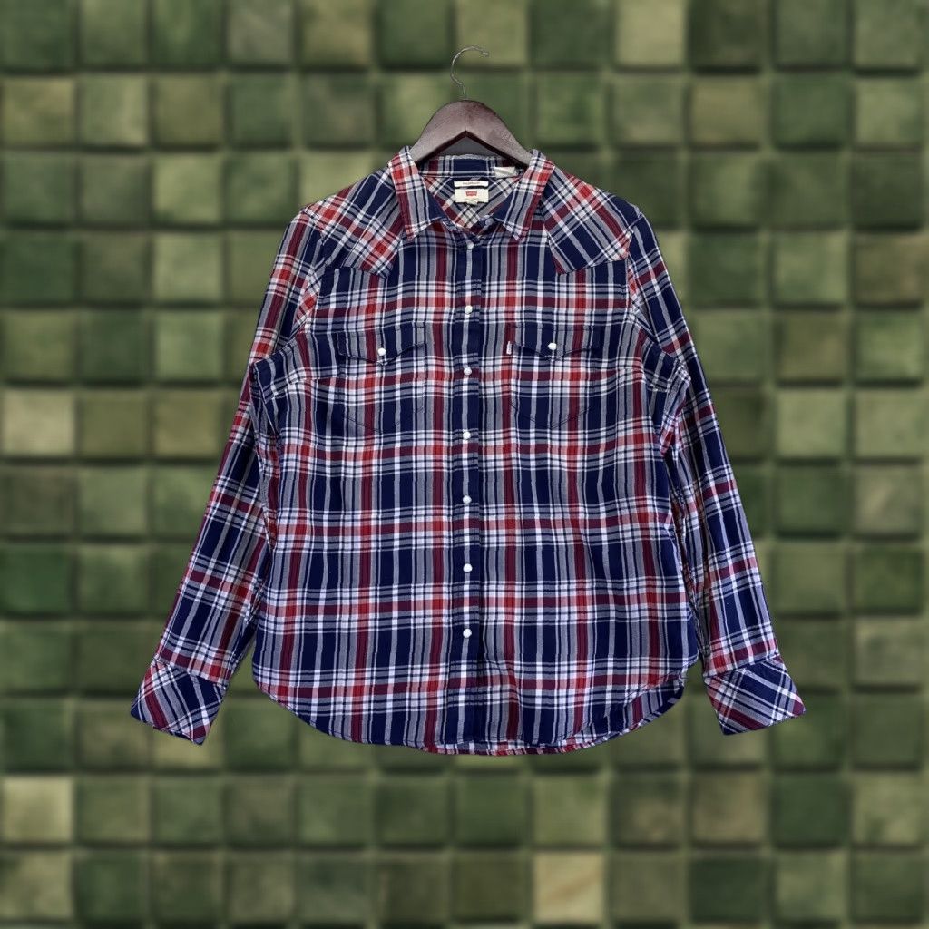 Vintage VINTAGE Levi’s Tailored Fit Marbled Snap Front Red Plaid Flannel Womens Shirt XL Size XL / US 12-14 / IT 48-50 - 1 Thumbnail