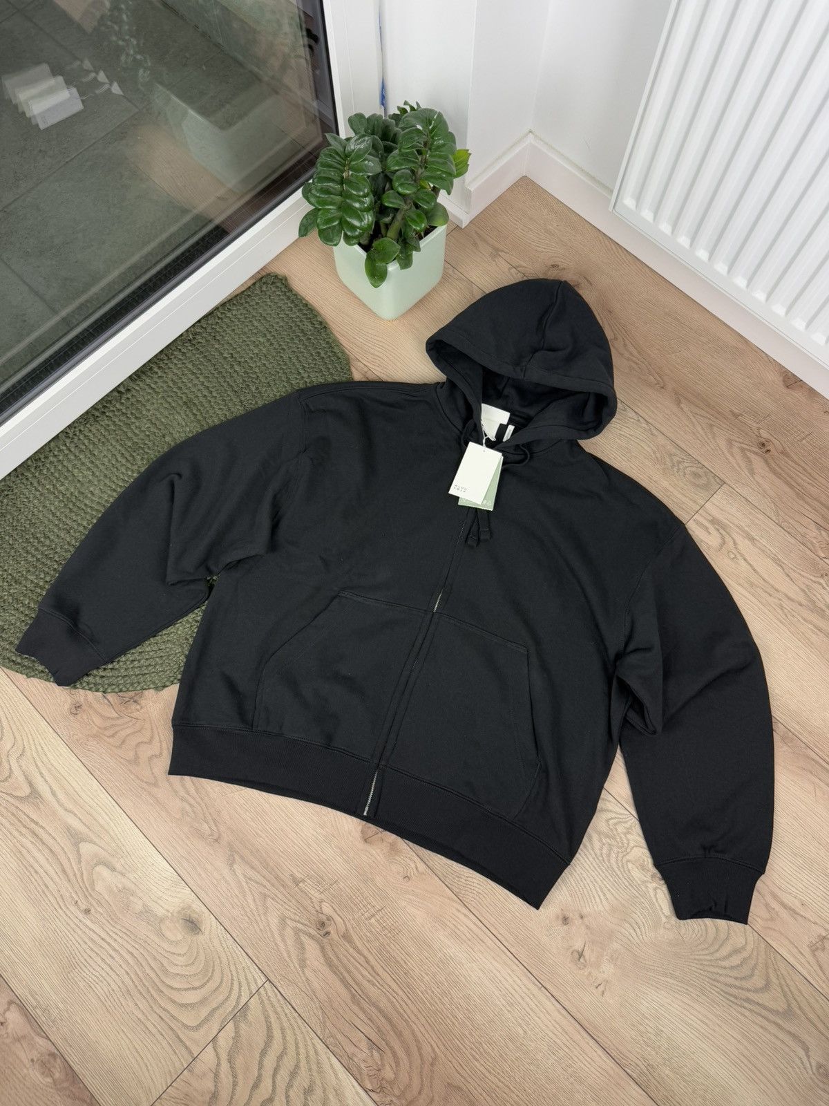 H&M H&M Baggy Hoodie New - Size M Size US M / EU 48-50 / 2 - 1 Thumbnail