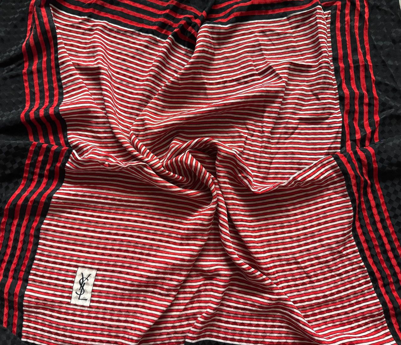 Yves Saint Laurent Silk scarf Yves Saint Laurent Size ONE SIZE - 2 Thumbnail
