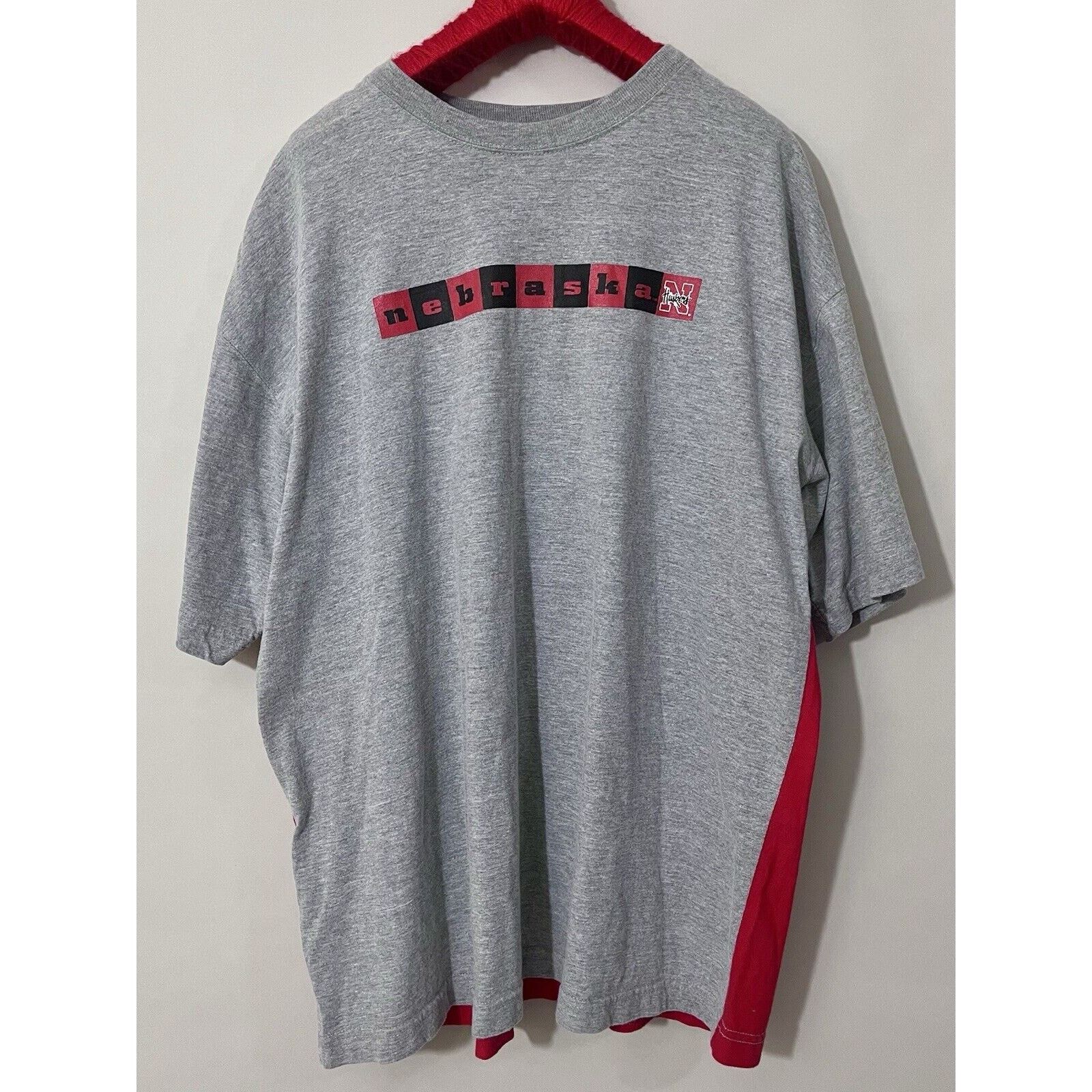 Starter Starter VTG 90’s Huskers Front & Back Gray/Red T-Shirt XL Size US XL / EU 56 / 4 - 1 Thumbnail