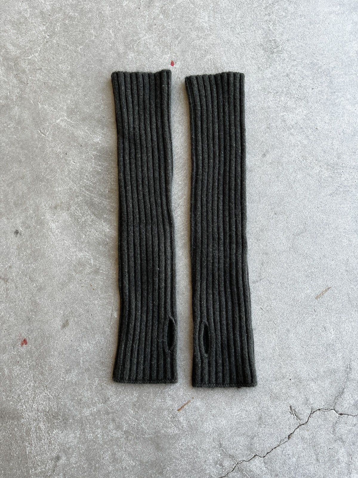 Other Designer Cashmere Gloves with Thumbhole (unisex) Size ONE SIZE - 1 Thumbnail